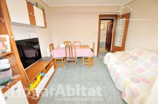 Appartement à Alaquàs. Exterior, acogedor y muy luminoso con balcón y terraza