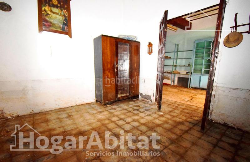Foto 3c72c9d2-cad9-41d1-8659-e4249e03afde. Casa gran casa para hacer a tu hogar de sueño en pleno de Centro en Chiva
