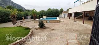 Chalet en Barx. Espectacular chalet con piscina, jacuzzi, barbacoa y amplias ter