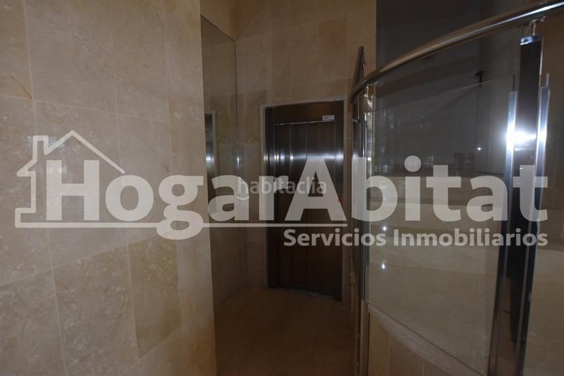 Foto 0137659e-5e2a-48e2-b919-ec1aba168444. Piso amplio con gran terraza y garaje junto a nuevo centro en Valencia