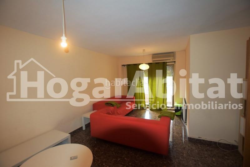 Foto 0a8a33fb-73ec-43ab-a6ee-8c809cc22485. Piso amplio con gran terraza y garaje junto a nuevo centro en Valencia