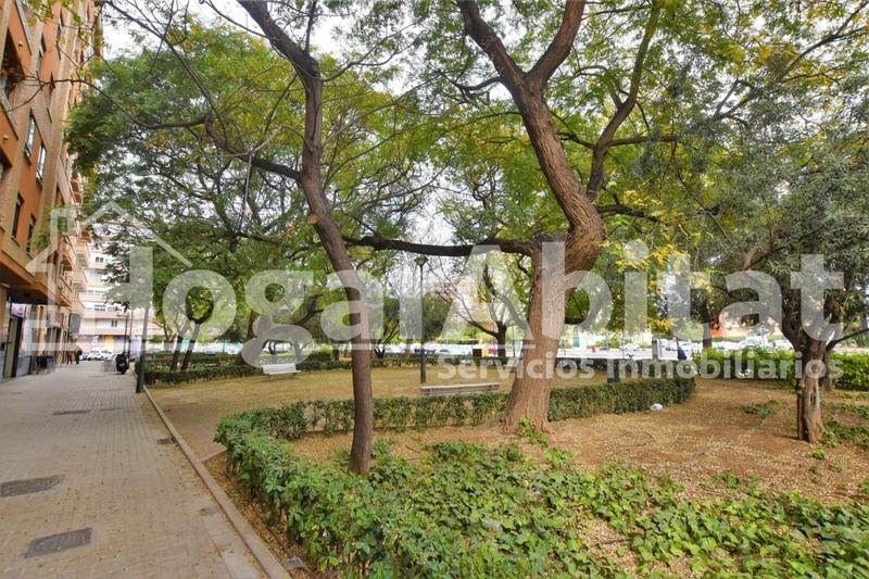 Foto 121c99e3-8877-400a-882c-02780060bf2c. Piso amplio con gran terraza y garaje junto a nuevo centro en Valencia