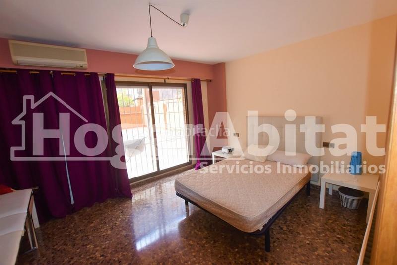 Foto 276fba22-4c37-47ef-9148-df452babe13d. Piso amplio con gran terraza y garaje junto a nuevo centro en Valencia