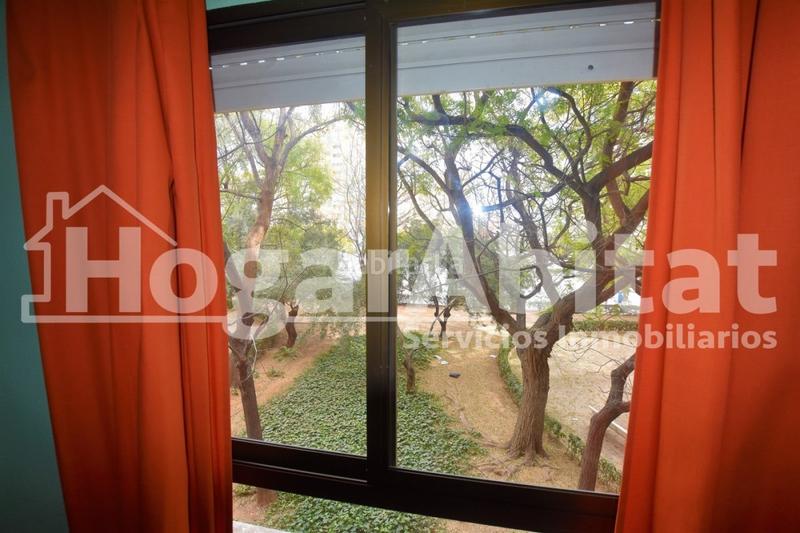 Foto 56c432d1-b698-4aa5-9113-2fb72b356378. Piso amplio con gran terraza y garaje junto a nuevo centro en Valencia