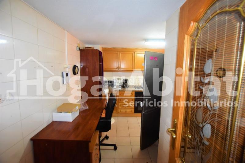 Foto bc7198fd-b53e-474f-ad1a-d305e5e48033. Piso amplio con gran terraza y garaje junto a nuevo centro en Valencia