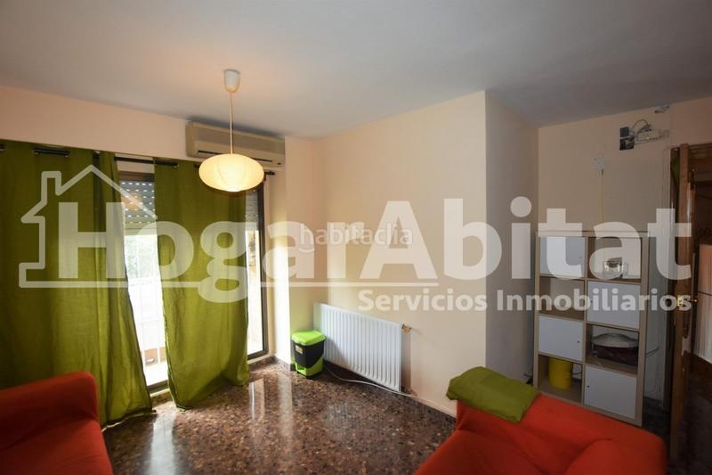Foto cbae0fa8-8436-416a-b650-8096293a5cb2. Piso amplio con gran terraza y garaje junto a nuevo centro en Valencia