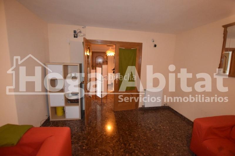 Foto d0a7f67e-e93b-459a-b5fb-658e678e48de. Piso amplio con gran terraza y garaje junto a nuevo centro en Valencia