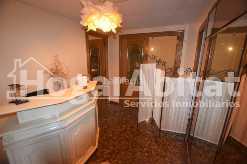 Foto ef1784ec-03ae-4d16-8296-a7f876271415. Piso amplio con gran terraza y garaje junto a nuevo centro en Valencia
