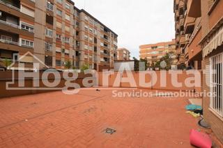 Pis  Avenida pio xii. Amplio con gran terraza y garaje junto a nuevo centro