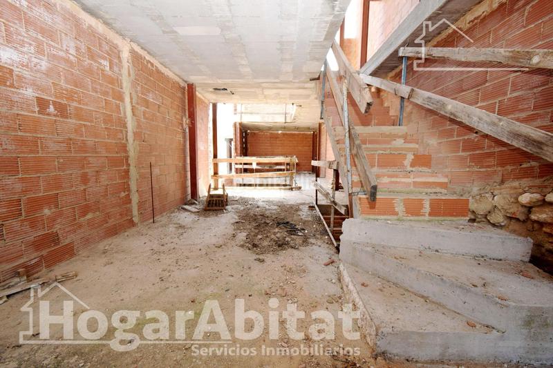 Foto 87c3854e-c085-47fd-ae18-c2216d56e0a2. Casa amb aparcament a Cheste