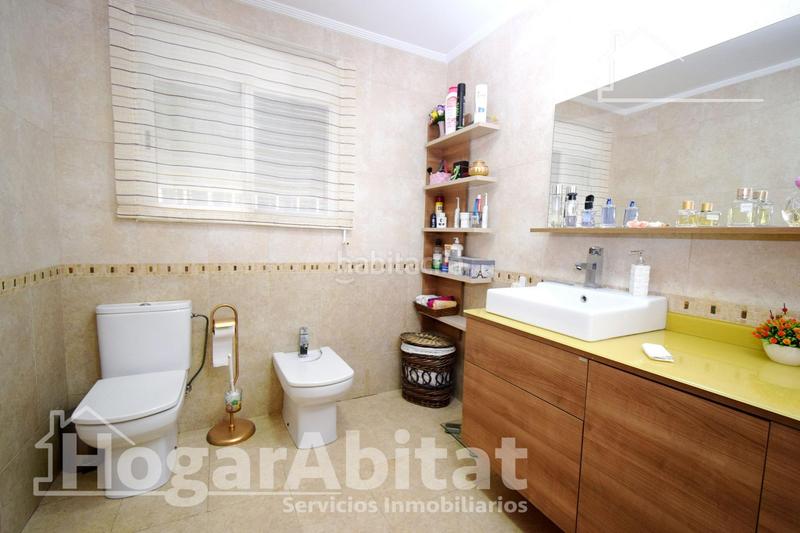 Foto dfc82f4b-b8b7-4c79-8fa8-3a50c3268d16. Xalet amb calefacció aparcament piscina a Monserrat