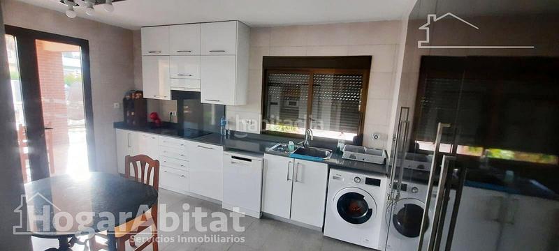 Foto 0b9697aa-f31c-401e-a597-de1a9fc90102. Xalet amb calefacció aparcament piscina a Godelleta