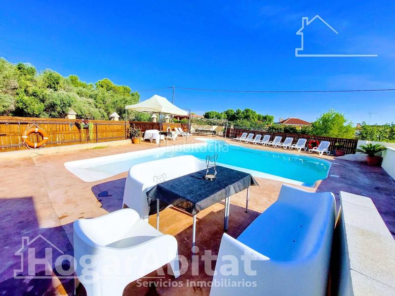 Foto 88136f6e-c454-45af-9e7d-72cf2be50100. Xalet amb calefacció aparcament piscina a Godelleta