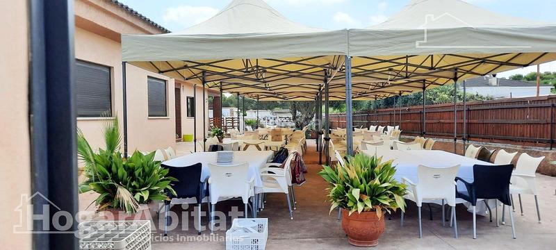 Foto b15d23a9-22af-4fa4-b286-4f1962dc5ad0. Xalet amb calefacció aparcament piscina a Godelleta