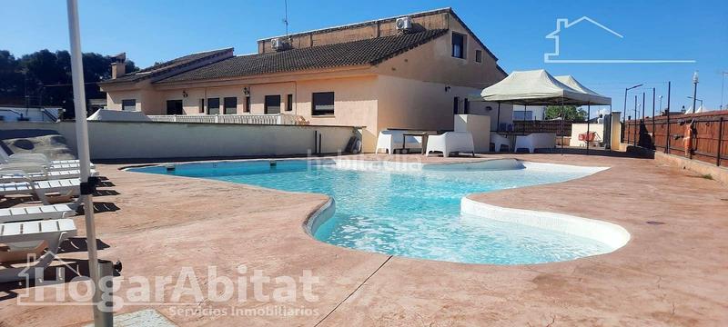 Foto d987dd1e-a2a7-40c9-9746-aced2b6f3621. Xalet amb calefacció aparcament piscina a Godelleta