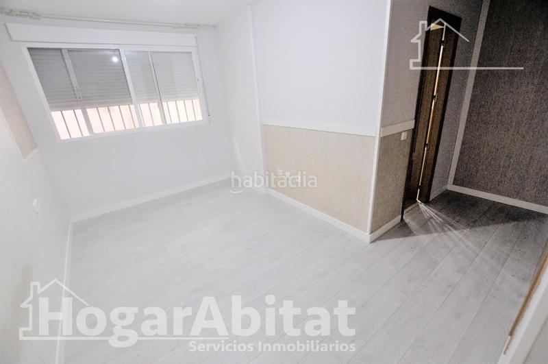 Foto bf7f344d-f417-42b3-9f02-34e63631f1f2. Piso totalmente reformado! impecable, luminoso y exterior con balcón en Valencia