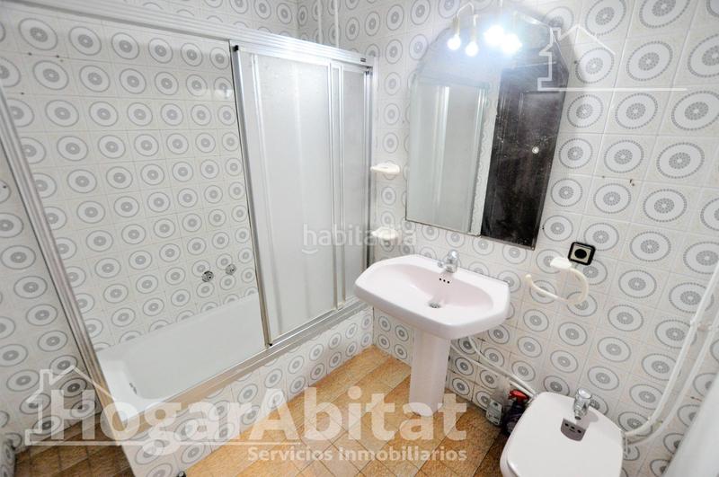 Foto adb8c02f-6bd0-4bed-a51a-8bd1e11522f1. Piso excelente ubicación! amplio, alto y exterior con balcón en Valencia