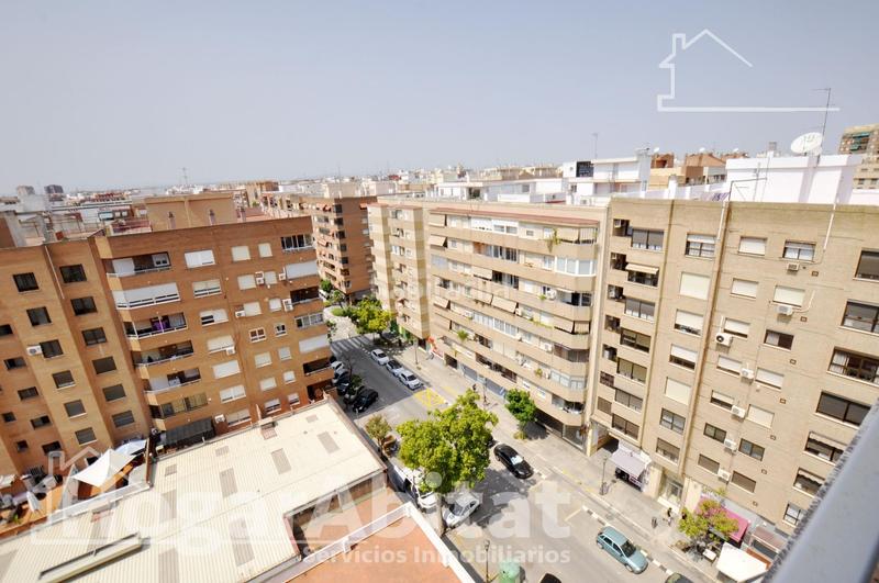 Foto f5339431-596b-4499-9b8c-1b62e16245cb. Piso excelente ubicación! amplio, alto y exterior con balcón en Valencia