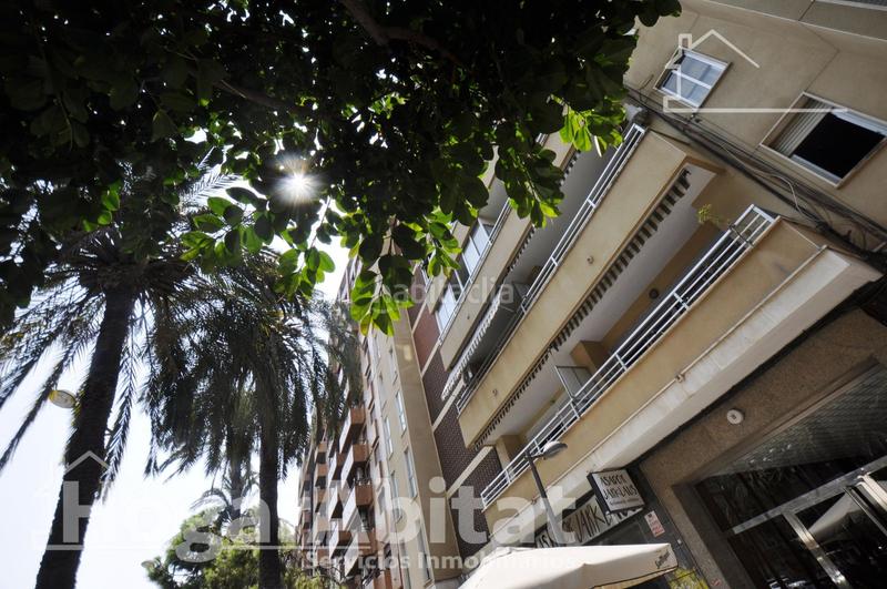 Foto fc417392-894f-4aab-8fcf-ea22331e6d2d. Piso excelente ubicación! amplio, alto y exterior con balcón en Valencia