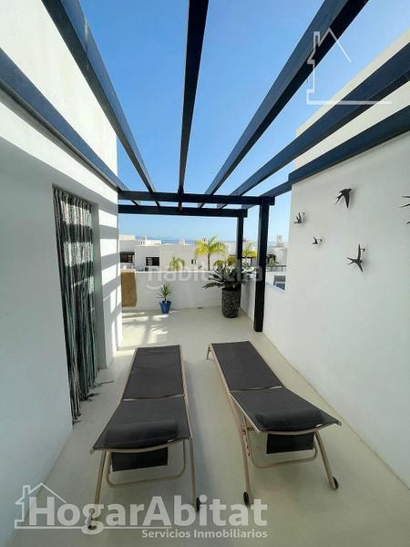 Foto 75bb1fa1-ba12-4745-9d29-93cd6cbb9c60. Piso vistas espectaculares al mar! amplio y exterior en residencial con piscina y terraza en Mojácar