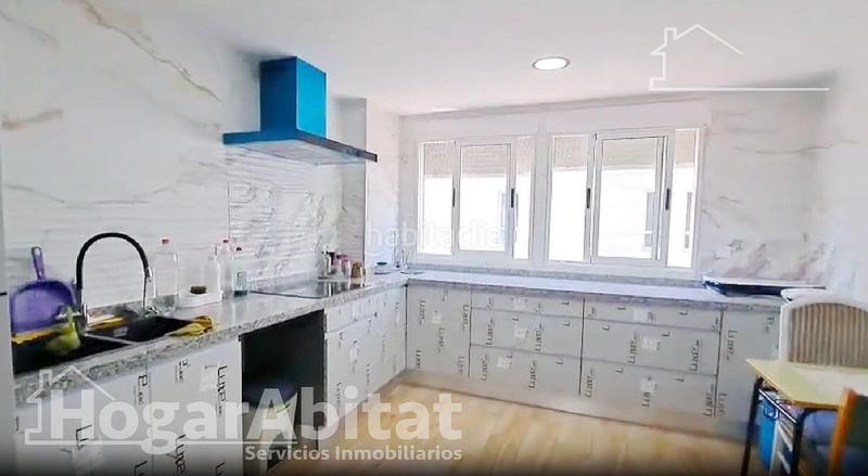 Foto 082529ff-ea41-4963-af78-02597f5530bd. Piso muy amplio y reformado junto al centro de salud en Alzira