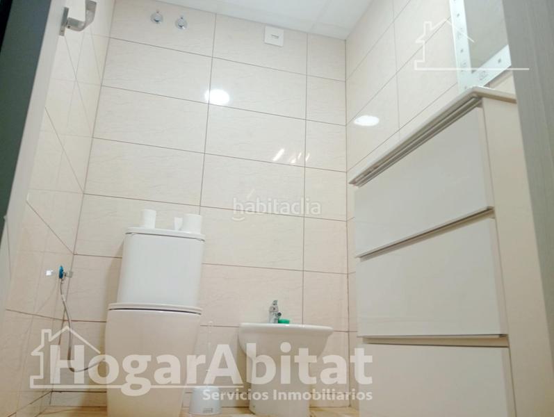 Foto 0b5e01ba-2c74-4f15-bb15-81d0ce565b60. Piso muy amplio y reformado junto al centro de salud en Alzira