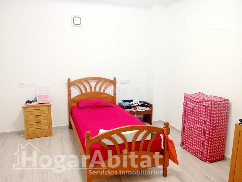 Foto 5bfebdcf-eb2e-40a5-b97d-582118341403. Piso muy amplio y reformado junto al centro de salud en Alzira