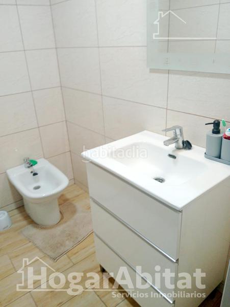 Foto 8876eba3-1178-4f9a-a62c-cad70ac2a69e. Piso muy amplio y reformado junto al centro de salud en Alzira