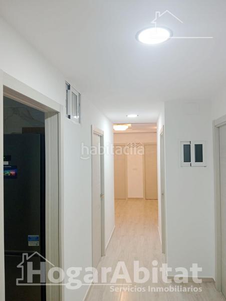 Foto caed82de-ac4c-4ca5-ba5f-f9969c544d1d. Piso muy amplio y reformado junto al centro de salud en Alzira