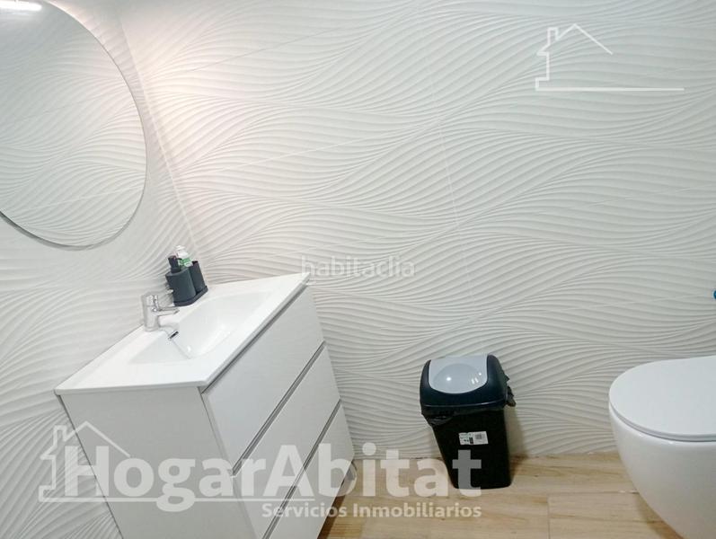 Foto e6362de2-0446-47e2-833c-b7ad7a569f5b. Piso muy amplio y reformado junto al centro de salud en Alzira