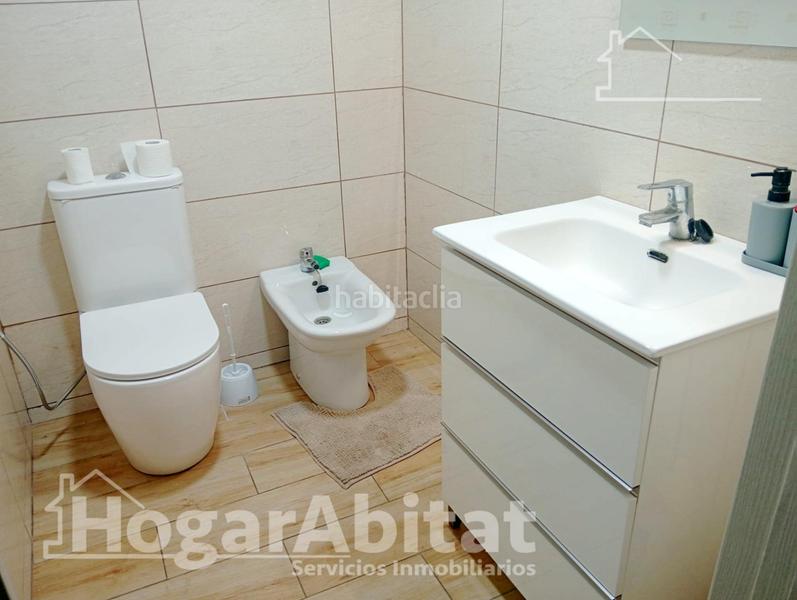 Foto e7d07a68-b9b0-47a1-8926-f4012de01b2d. Piso muy amplio y reformado junto al centro de salud en Alzira