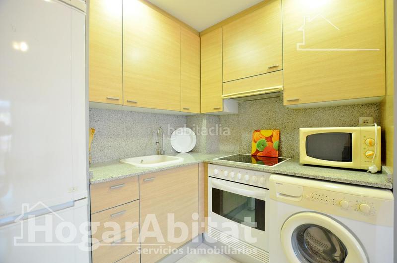 Foto 14a7cad0-29e2-41a8-9ab3-1ced73620a02. Piso playa de daimuz! bajo esquinero y luminoso con parking y gran terraza en Daimús