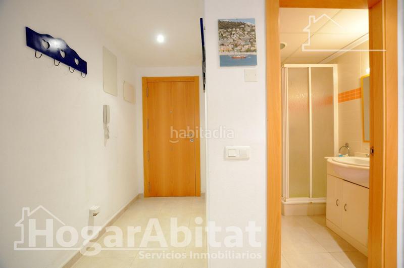 Foto 5d0aae55-bb59-4311-a1dd-b7de6cb3c592. Piso playa de daimuz! bajo esquinero y luminoso con parking y gran terraza en Daimús