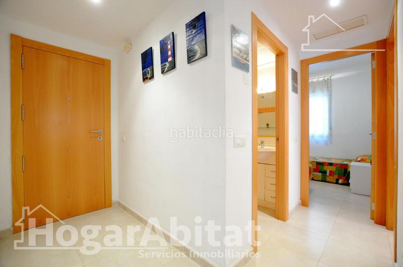 Foto 6ee0f039-e1b9-4c26-b87d-70b571951a79. Piso playa de daimuz! bajo esquinero y luminoso con parking y gran terraza en Daimús