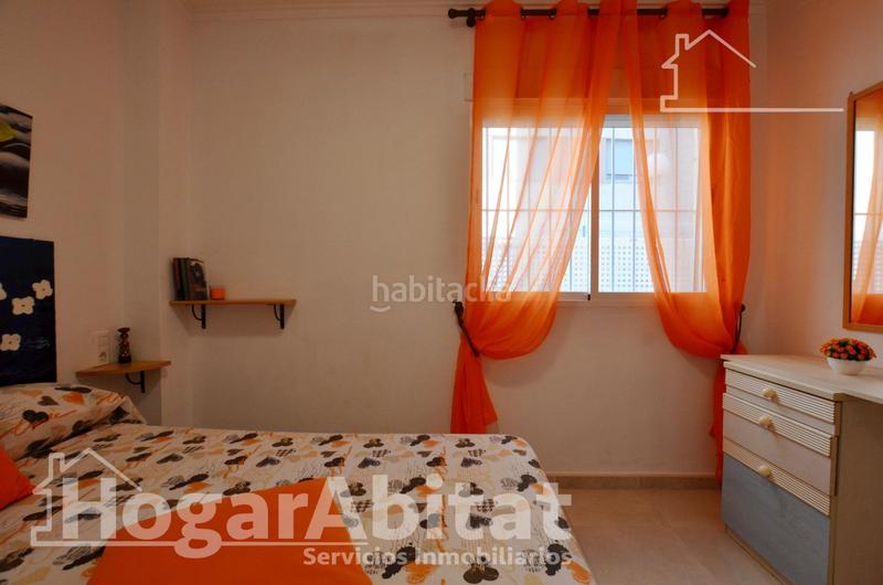 Foto 79bd5ff1-d625-425c-8a0b-a6a537b0f2d6. Piso playa de daimuz! bajo esquinero y luminoso con parking y gran terraza en Daimús