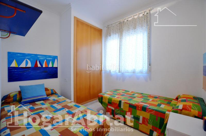 Foto 7fa22fb6-c987-453d-9a35-645b6e4b8e41. Piso playa de daimuz! bajo esquinero y luminoso con parking y gran terraza en Daimús