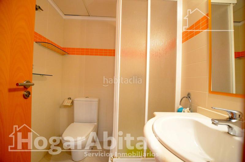 Foto a68d5adc-5d8e-458d-81c0-cba3e791e1f4. Piso playa de daimuz! bajo esquinero y luminoso con parking y gran terraza en Daimús