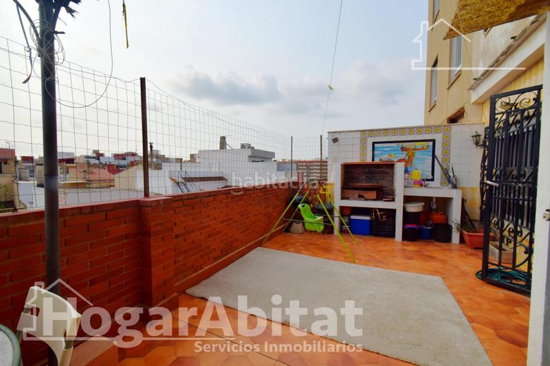 Foto 46f6a26e-e14a-4aa9-bfe2-b056b672d310. Ático  semireformado con dos trasteros, terraza y barbacoa en Catarroja