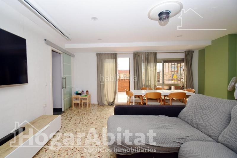 Foto e15eefc7-7975-4bcc-8514-5892cd4535bd. Ático  semireformado con dos trasteros, terraza y barbacoa en Catarroja