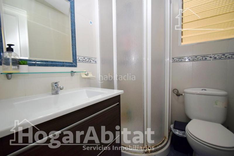 Foto f2b7f099-a8b1-40f5-a51b-ee3ffb83e7a3. Ático  semireformado con dos trasteros, terraza y barbacoa en Catarroja