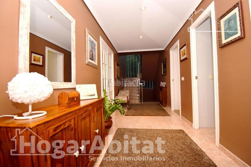 Foto 45a9216f-3f5e-473d-947e-193a043a40b7. Chalet espectacular chalet de lujo con garaje, dos terrazas y parcela en Vall d´Uixó (la)