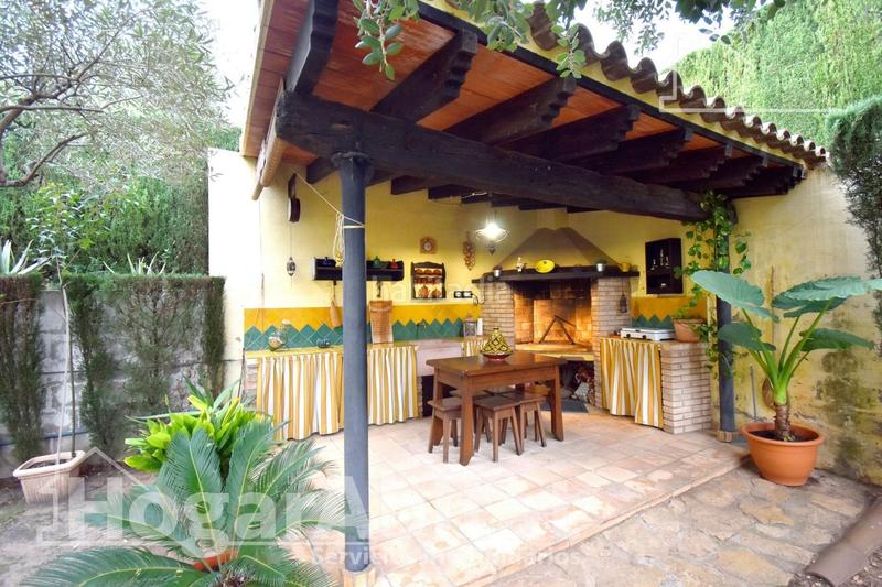 Foto 9811066b-1c0f-4718-a7eb-ef385bd7bf17. Chalet espectacular chalet de lujo con garaje, dos terrazas y parcela en Vall d´Uixó (la)