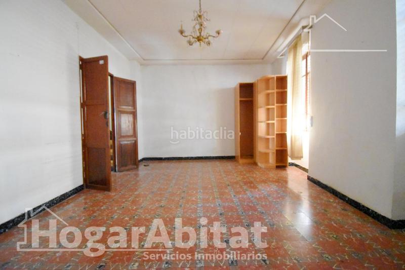 Foto db584aef-fee1-4256-bb78-0e4fa029aca6. Casa espaciosa casa con dos terrazas en el centro en Tavernes de la Valldigna