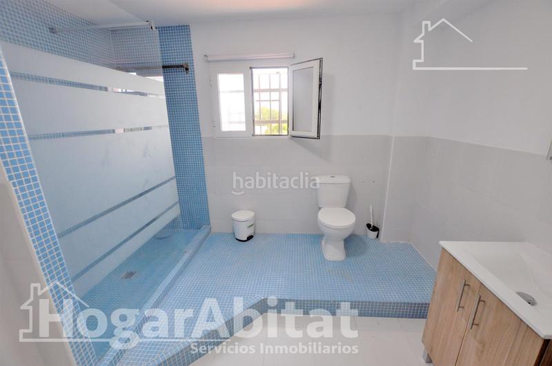 Foto 008b2de5-445c-4fcc-bc62-99bfdb39e0c7. Chalet  espectacular! reformado y amplio con piscina privada, garaje y parcela en Cheste