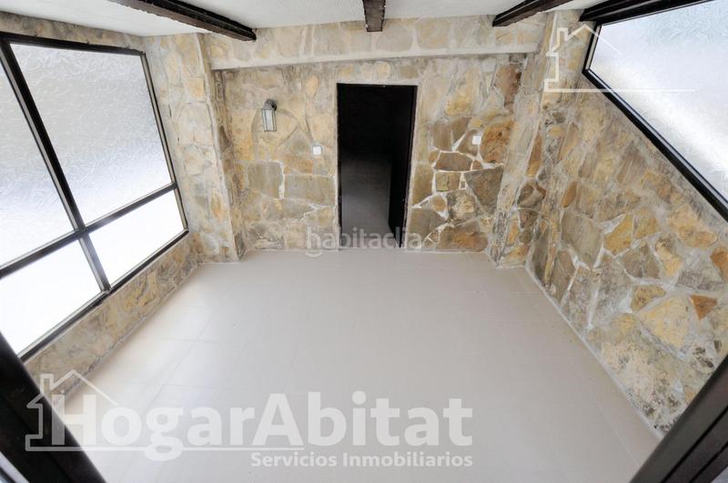 Foto 2162b1b9-9522-4985-b675-a292491658cb. Chalet  espectacular! reformado y amplio con piscina privada, garaje y parcela en Cheste