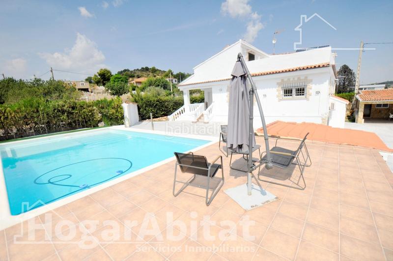 Foto 233f9fd3-5cbd-4cb4-b639-23b34f9dad68. Chalet  espectacular! reformado y amplio con piscina privada, garaje y parcela en Cheste