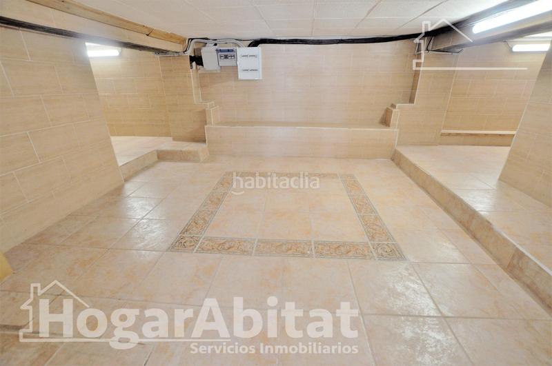 Foto bbe95adf-18b1-4e14-840b-a021c49abab8. Chalet  espectacular! reformado y amplio con piscina privada, garaje y parcela en Cheste