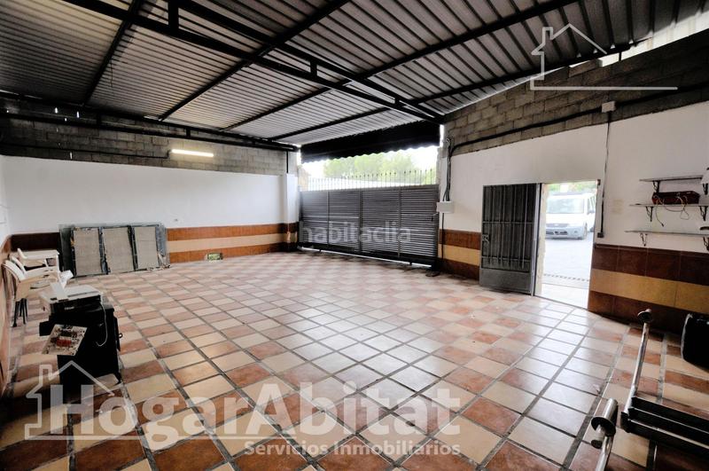 Foto c8ef82a9-fd53-418b-9d34-59301f846cd2. Chalet  espectacular! reformado y amplio con piscina privada, garaje y parcela en Cheste