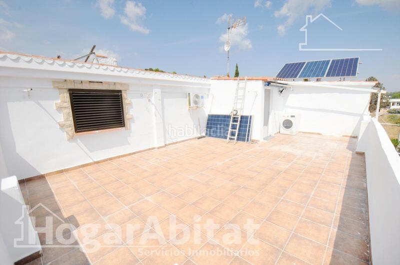 Foto d6a6b3a5-008a-4985-b11f-eb71beeb4bd1. Chalet  espectacular! reformado y amplio con piscina privada, garaje y parcela en Cheste
