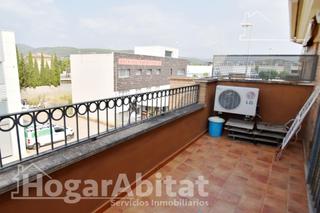 Casa adosada en Onda. Magnífico adosado amplio, luminoso y en buena zona con terraza